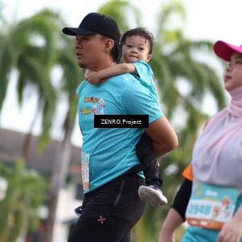 Runner Photo 8240599