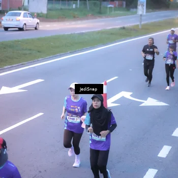 Runner Photo 8240603