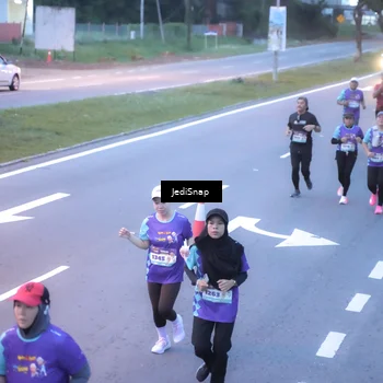 Runner Photo 8240627