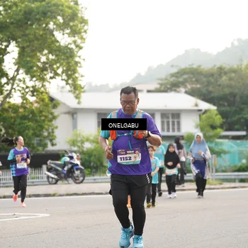 Runner Photo 8240680