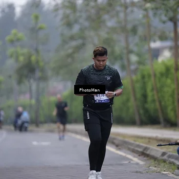 Runner Photo 8240686