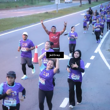 Runner Photo 8240766