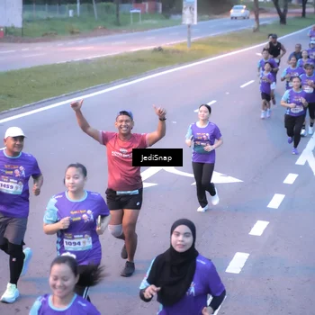Runner Photo 8240770