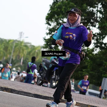 Runner Photo 8240775