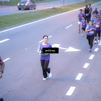 Runner Photo 8240836