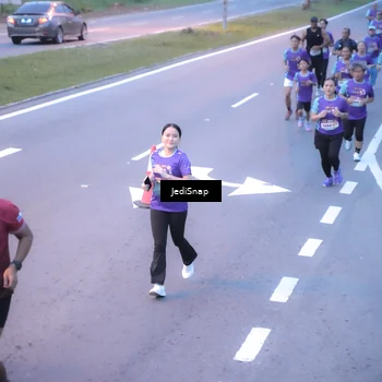 Runner Photo 8240840