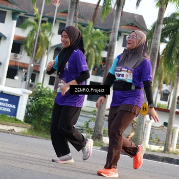 Runner Photo 8240861