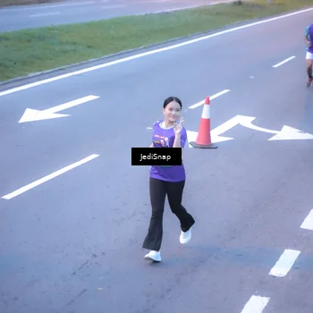 Runner Photo 8240881