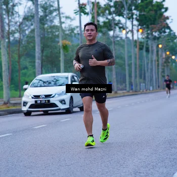 Runner Photo 8240893