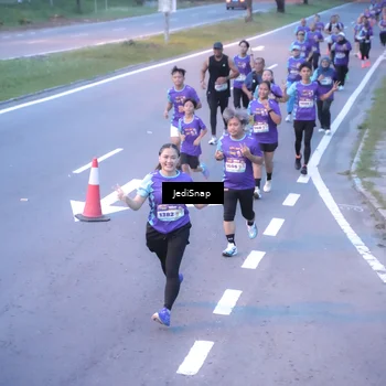 Runner Photo 8240898