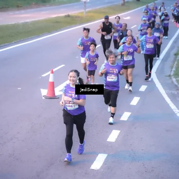 Runner Photo 8240933