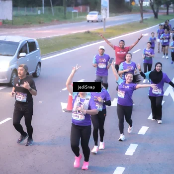 Runner Photo 8240944