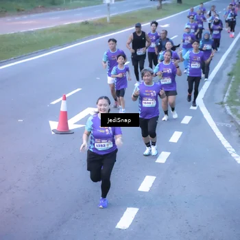 Runner Photo 8240946