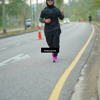 Runner Photo 8240950