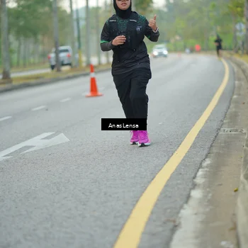 Runner Photo 8240959