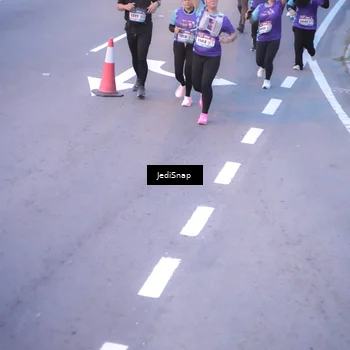 Runner Photo 8240965