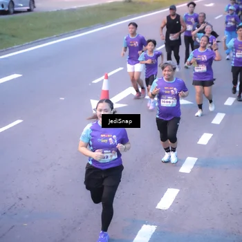 Runner Photo 8240973
