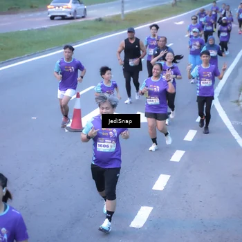 Runner Photo 8240980