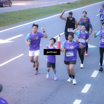 Runner Photo 8241020