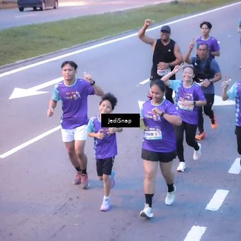 Runner Photo 8241035