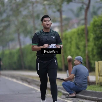Runner Photo 8241053