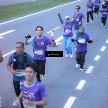 Runner Photo 8241094