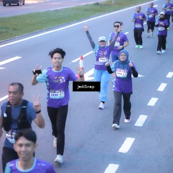 Runner Photo 8241141