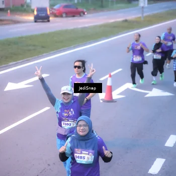 Runner Photo 8241153