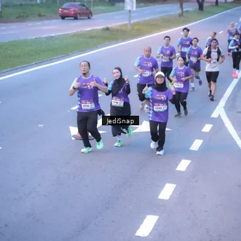 Runner Photo 8241179