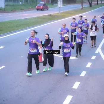 Runner Photo 8241198