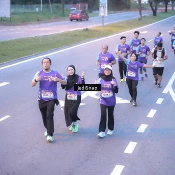 Runner Photo 8241208