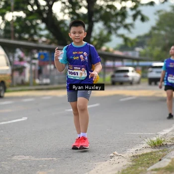 Runner Photo 8241350