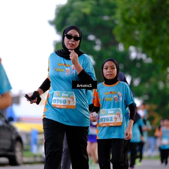 Runner Photo 8241476