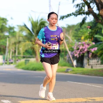Runner Photo 8241971
