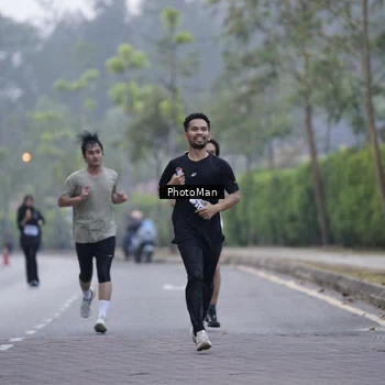 Runner Photo 8241996