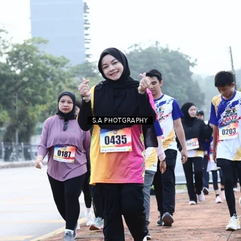 Runner Photo 8242039