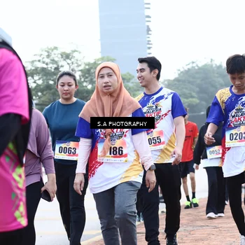 Runner Photo 8242059