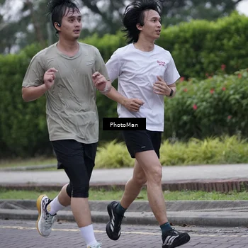 Runner Photo 8242247