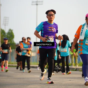 Runner Photo 8242260