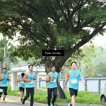 Runner Photo 8242324