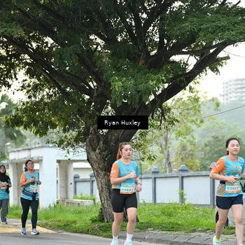 Runner Photo 8242373