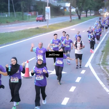 Runner Photo 8242511
