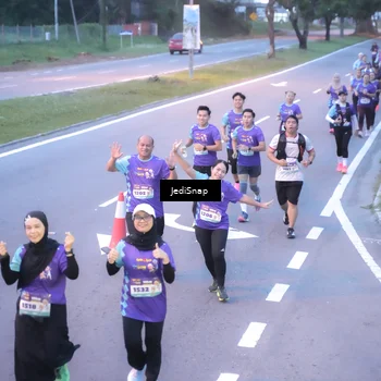 Runner Photo 8242520
