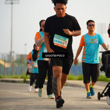 Runner Photo 8242554