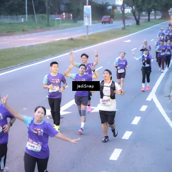 Runner Photo 8242580