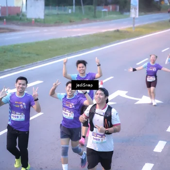 Runner Photo 8242607