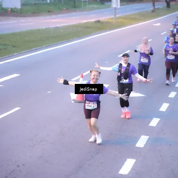 Runner Photo 8242642
