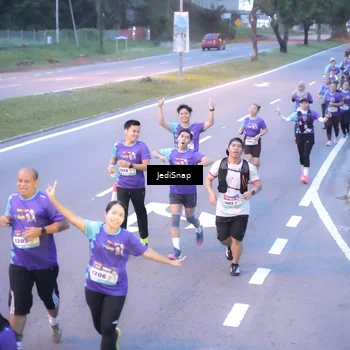 Runner Photo 8242649