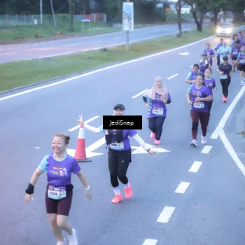 Runner Photo 8242653
