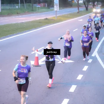 Runner Photo 8242657
